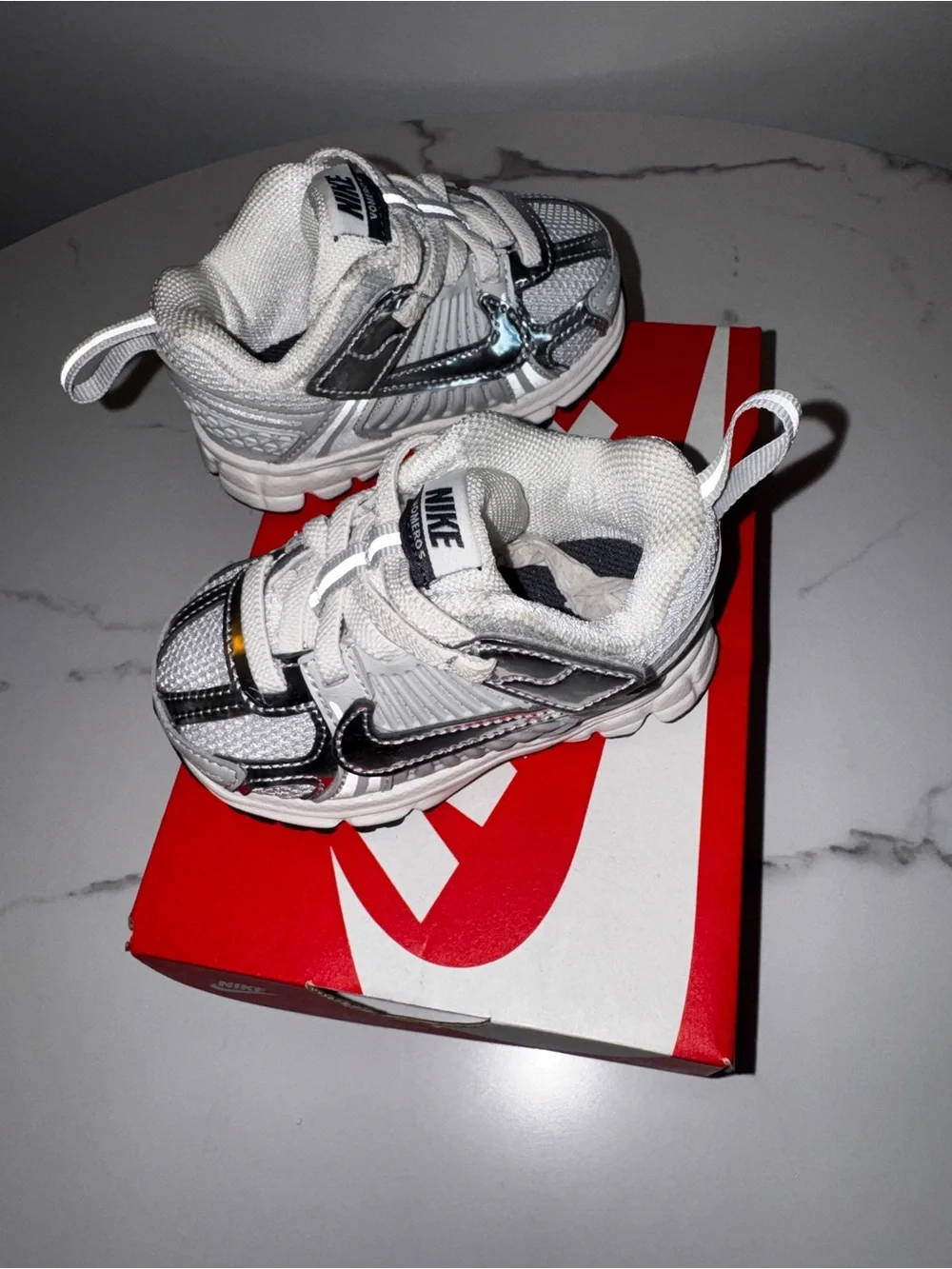 NEW Infant Nike Vomero 5 Sneakers